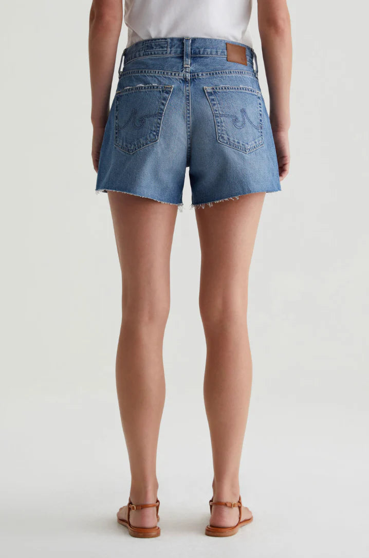 Halle Short