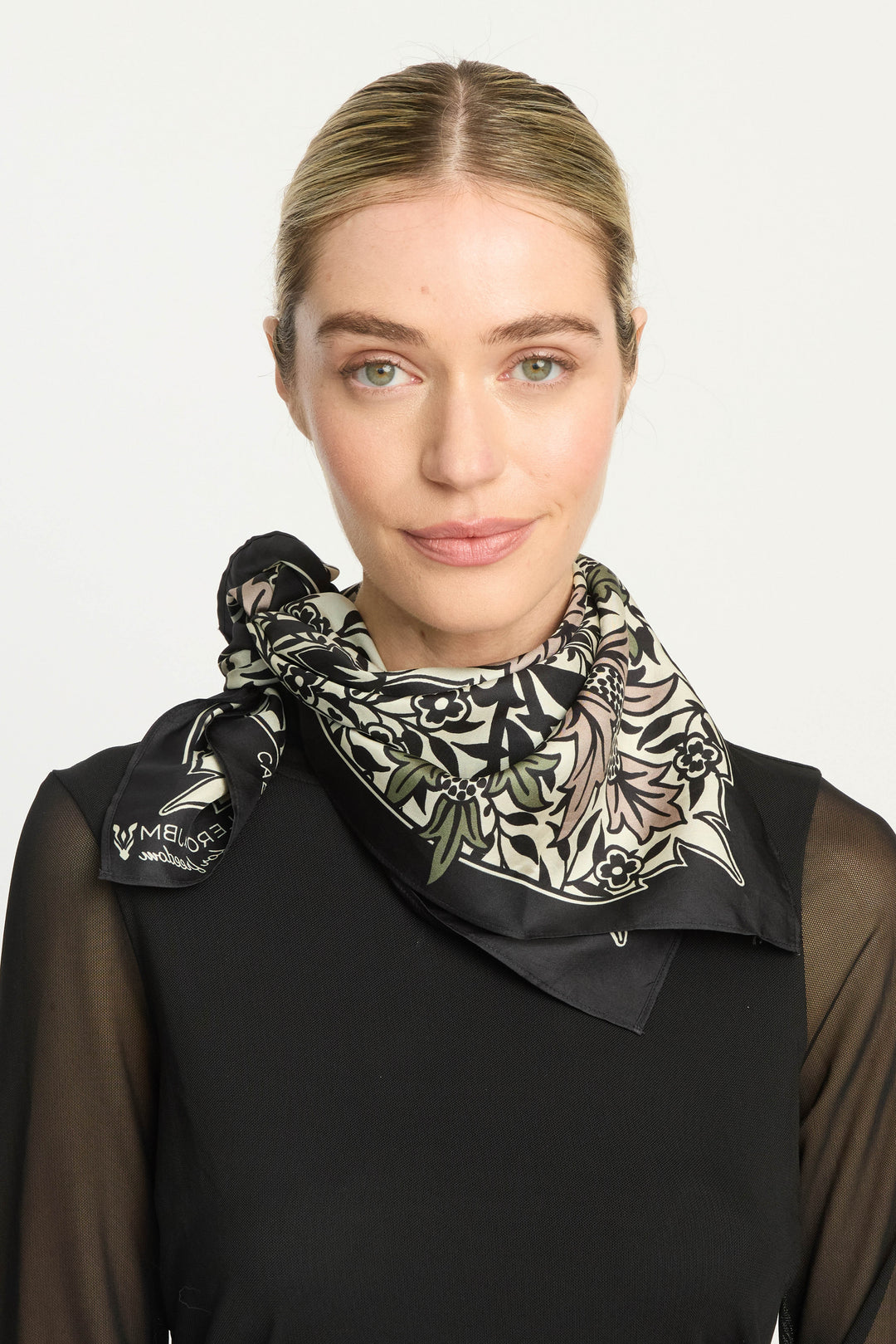 Renee Scarf