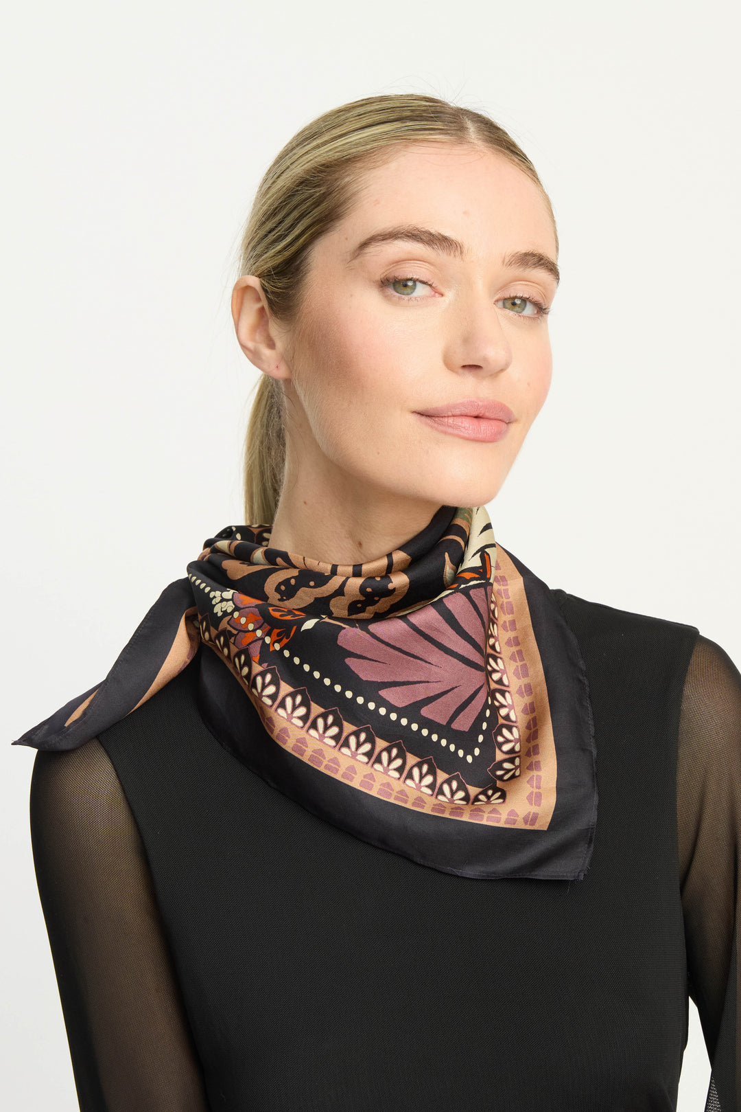 Renee Scarf