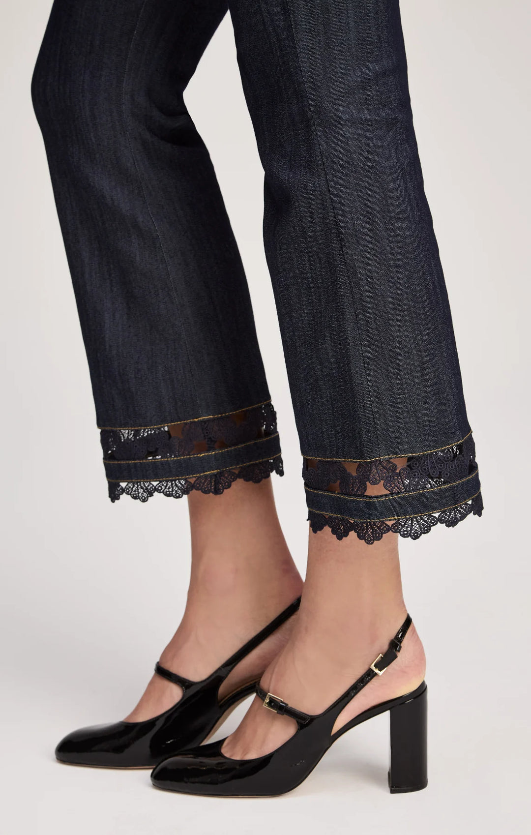 Guipure Lace Cropped Stevie Jean